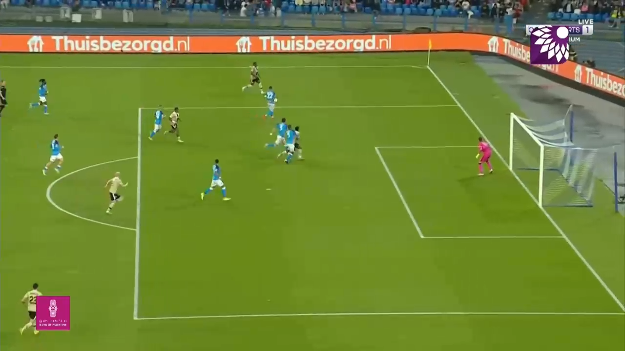 شاهد الهدف الاول (1-2) لصالح أياكس أمستردام في شباك نابولي