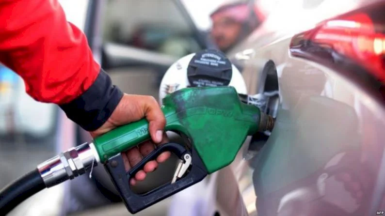 قفزة بالدولار والنفط.. ارتفاع كبير بأسعار الوقود في إسرائيل خلال أيام