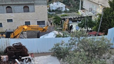 السلطات الإسرائيلية تهدم مبنى بأراضي الـ48