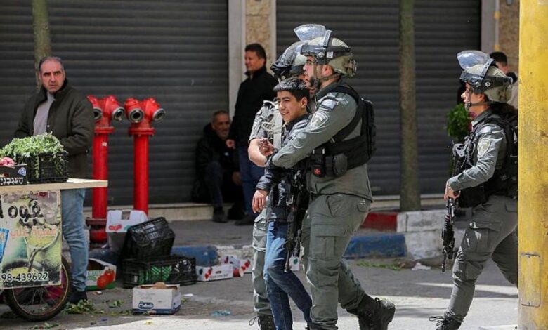 الاحتلال يزجّ بغالبية القاصرين الفلسطينيين الأسرى في العزل الانفرادي